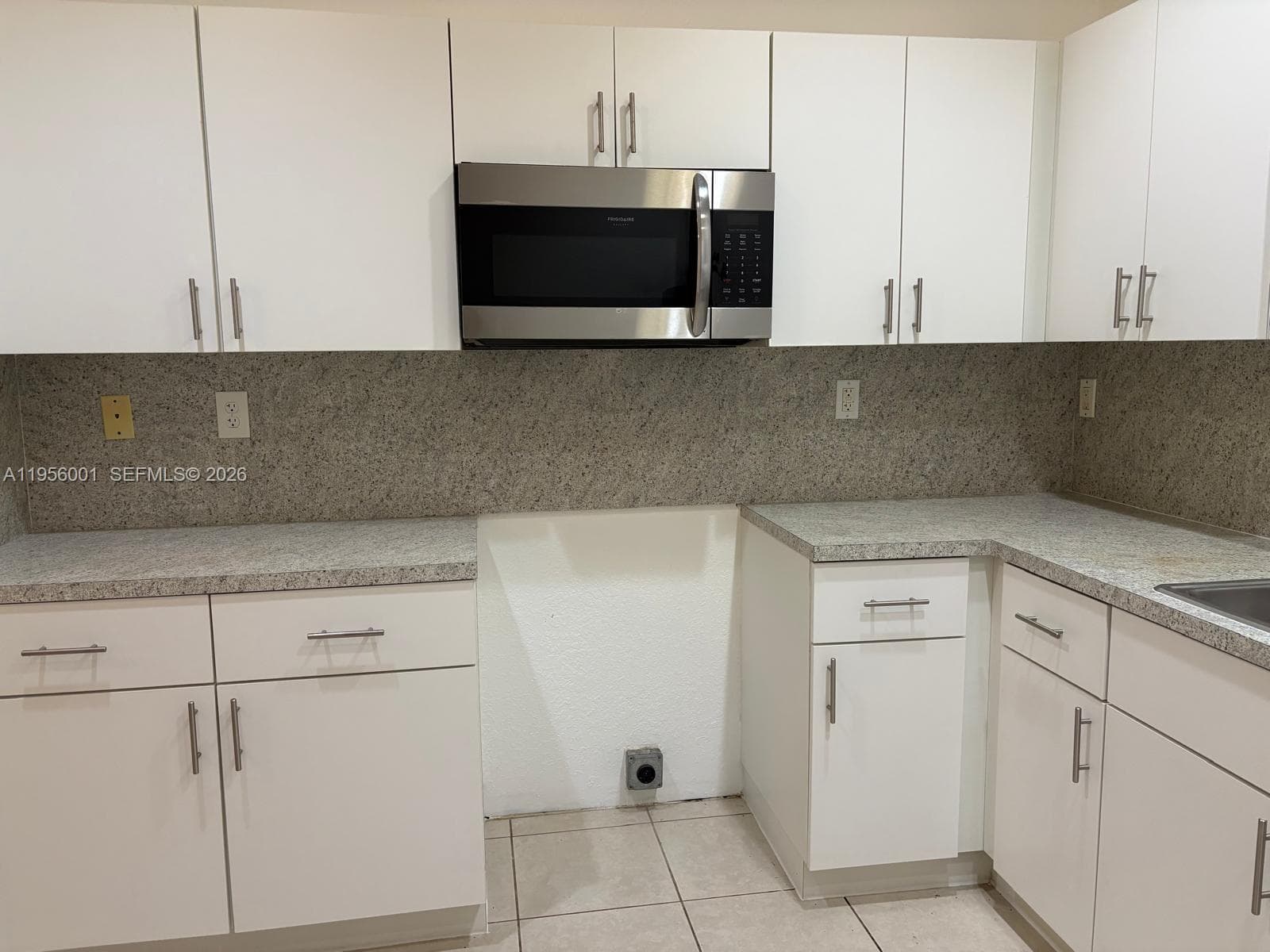 2916 NW 51st St, Miami FL 33142 — 4