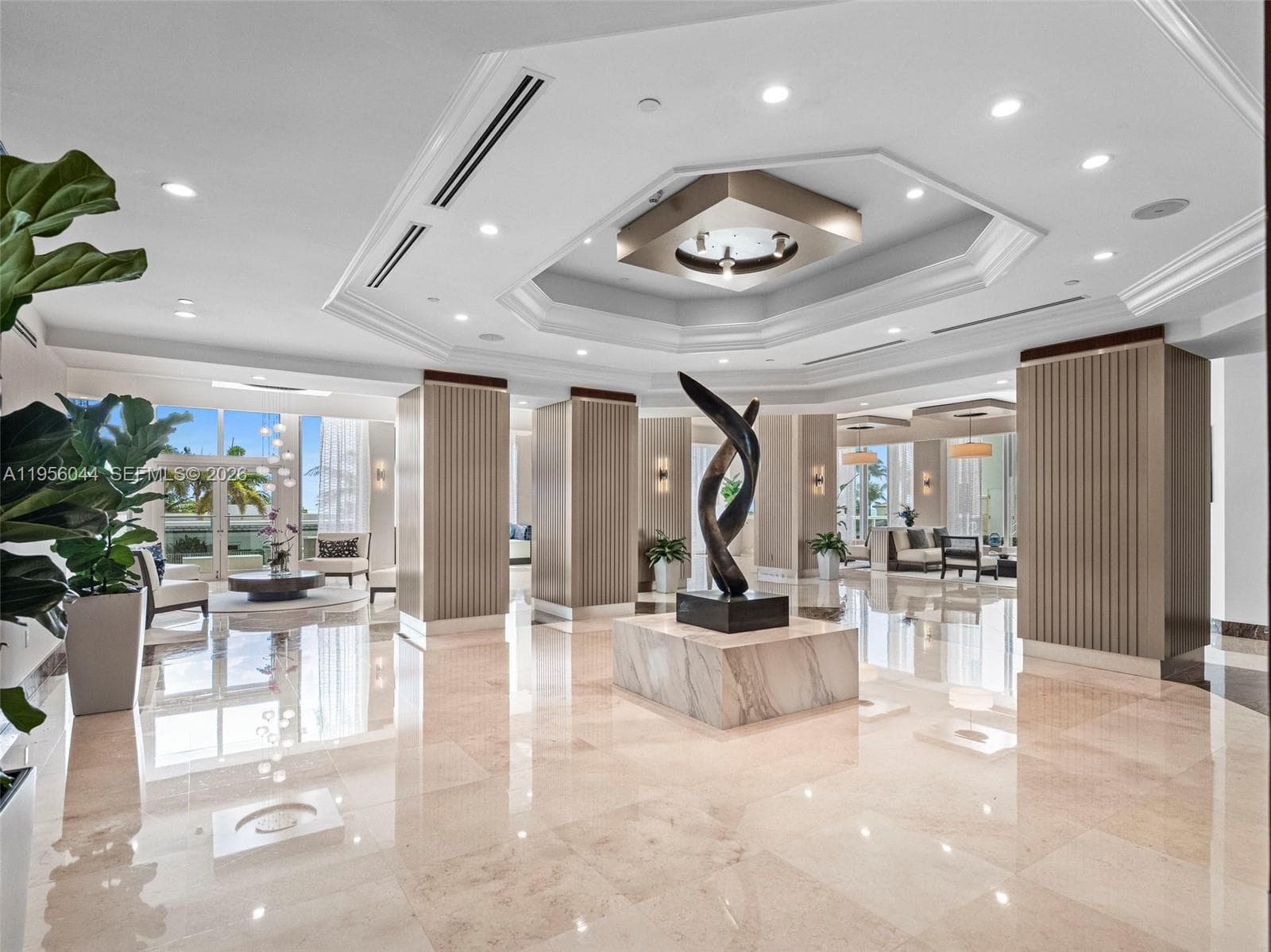 Blue Diamond Condo, Miami Beach, FL — 32