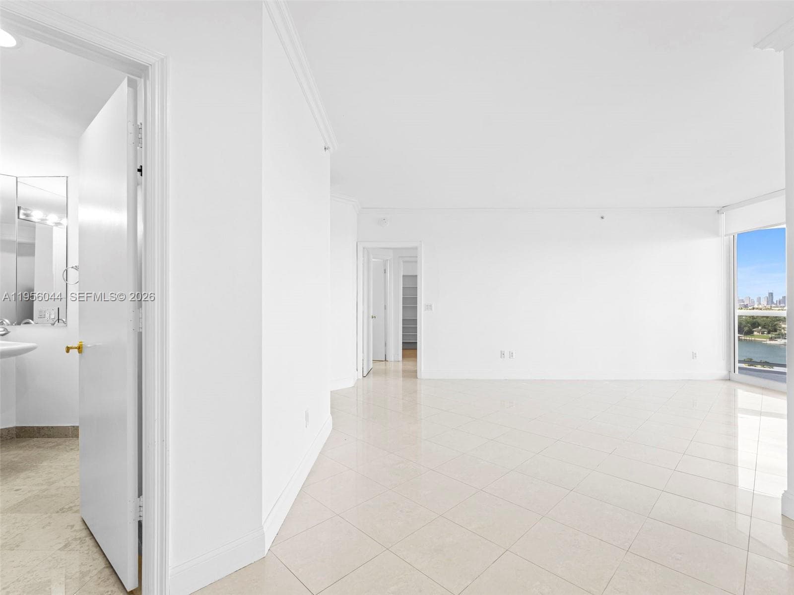 Blue Diamond Condo, Miami Beach, FL — 9