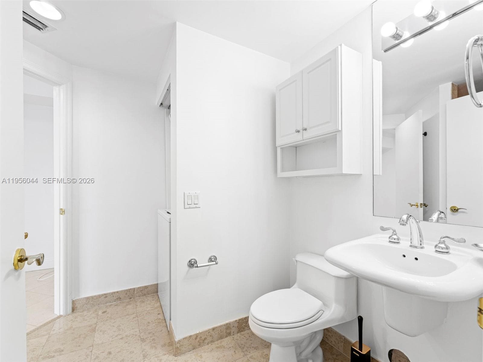 Blue Diamond Condo, Miami Beach, FL — 11