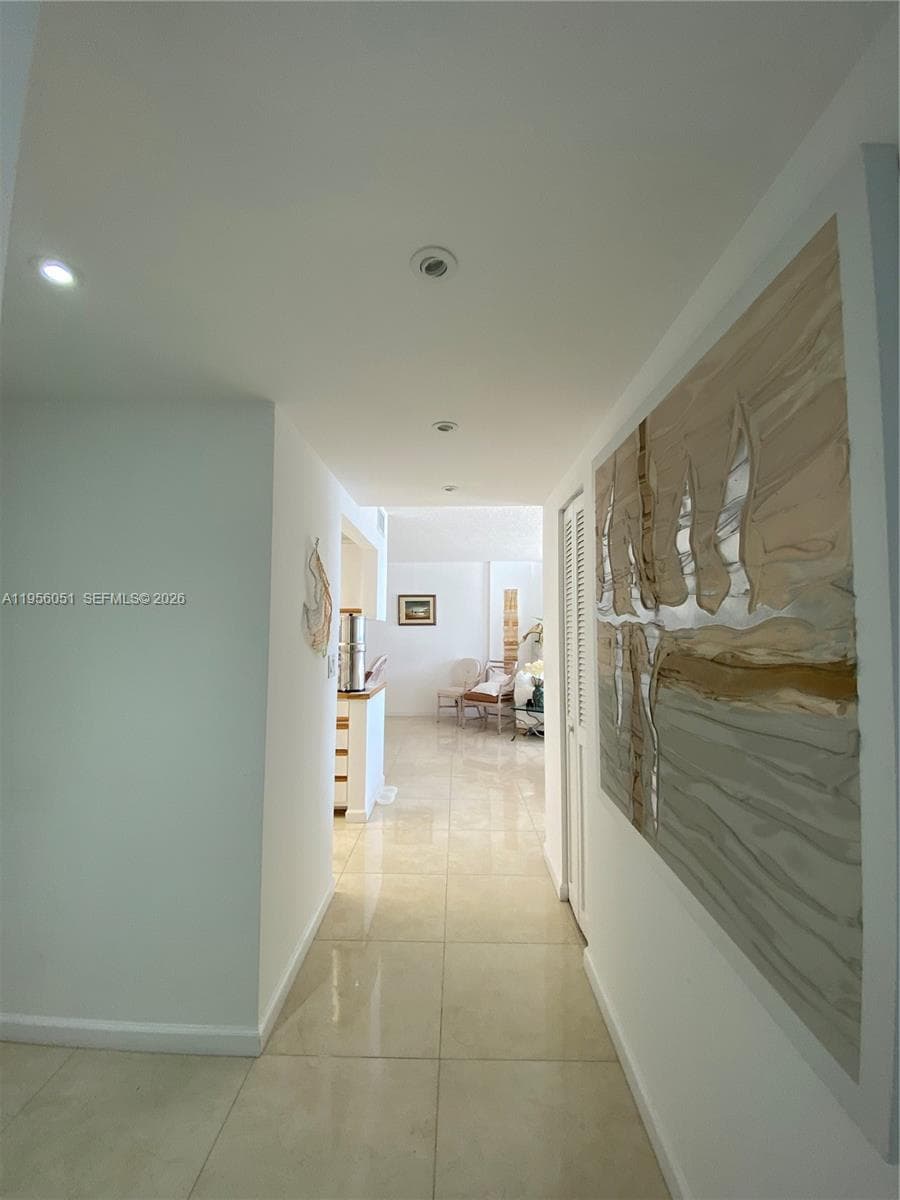 Key Biscayne Commodore Cl, Key Biscayne, FL — 22