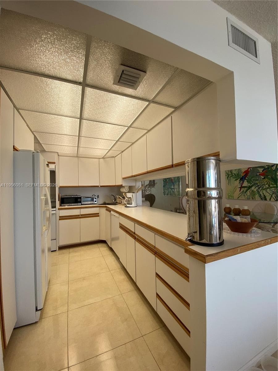 Key Biscayne Commodore Cl, Key Biscayne, FL — 15