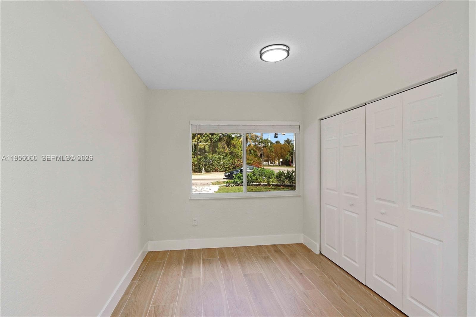 990 NE 159th St, North Miami Beach FL 33162 — 13