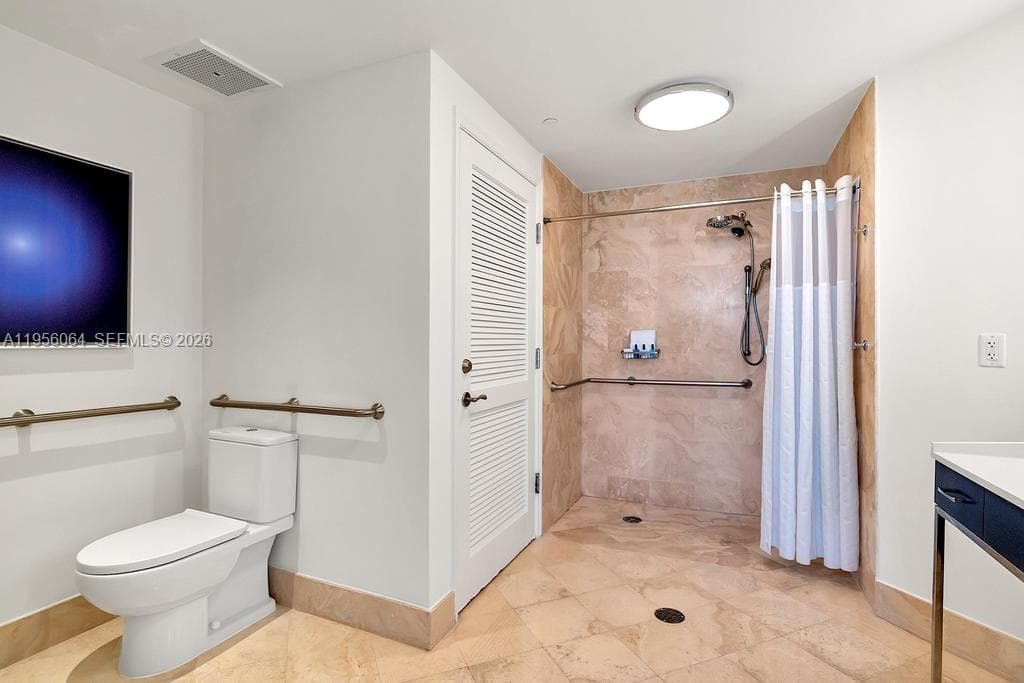 4401 Collins Ave # 1712, Miami Beach FL 33140 — 24