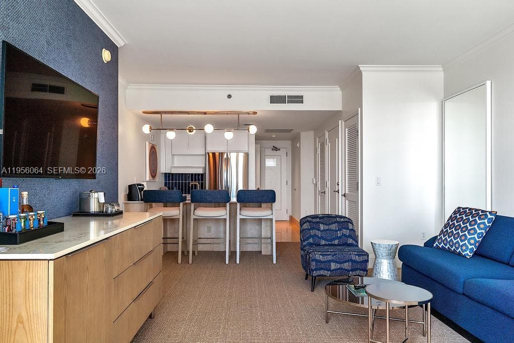 4401 Collins Ave # 1712, Miami Beach FL 33140 — 11