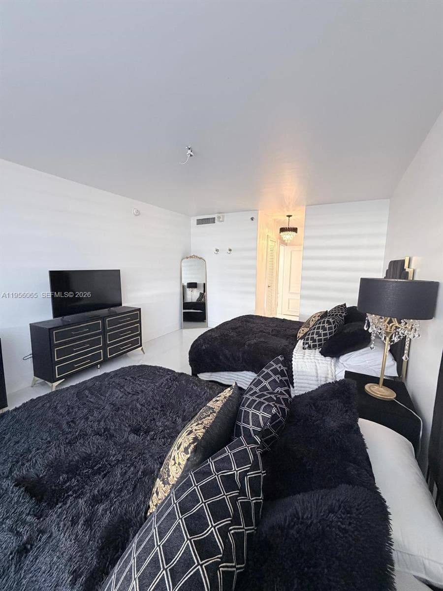 100 Lincoln Rd # 408, Miami Beach FL 33139 — 7
