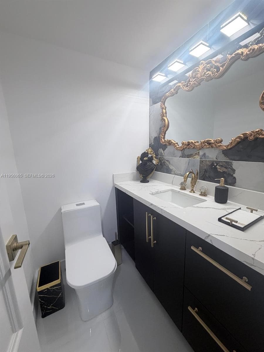 100 Lincoln Rd # 408, Miami Beach FL 33139 — 9