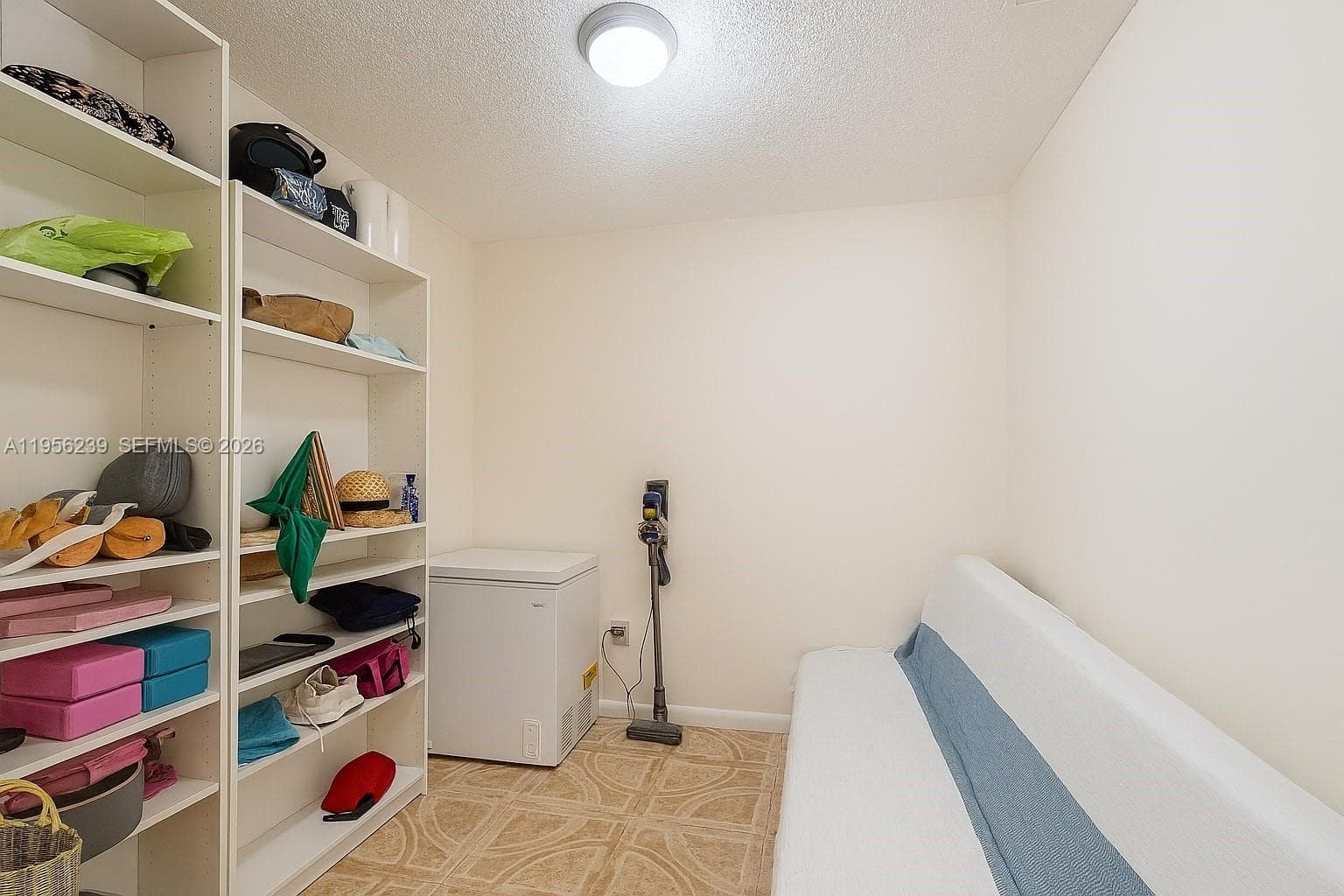 13101 Memorial Hwy # 215, North Miami FL 33161 — 8