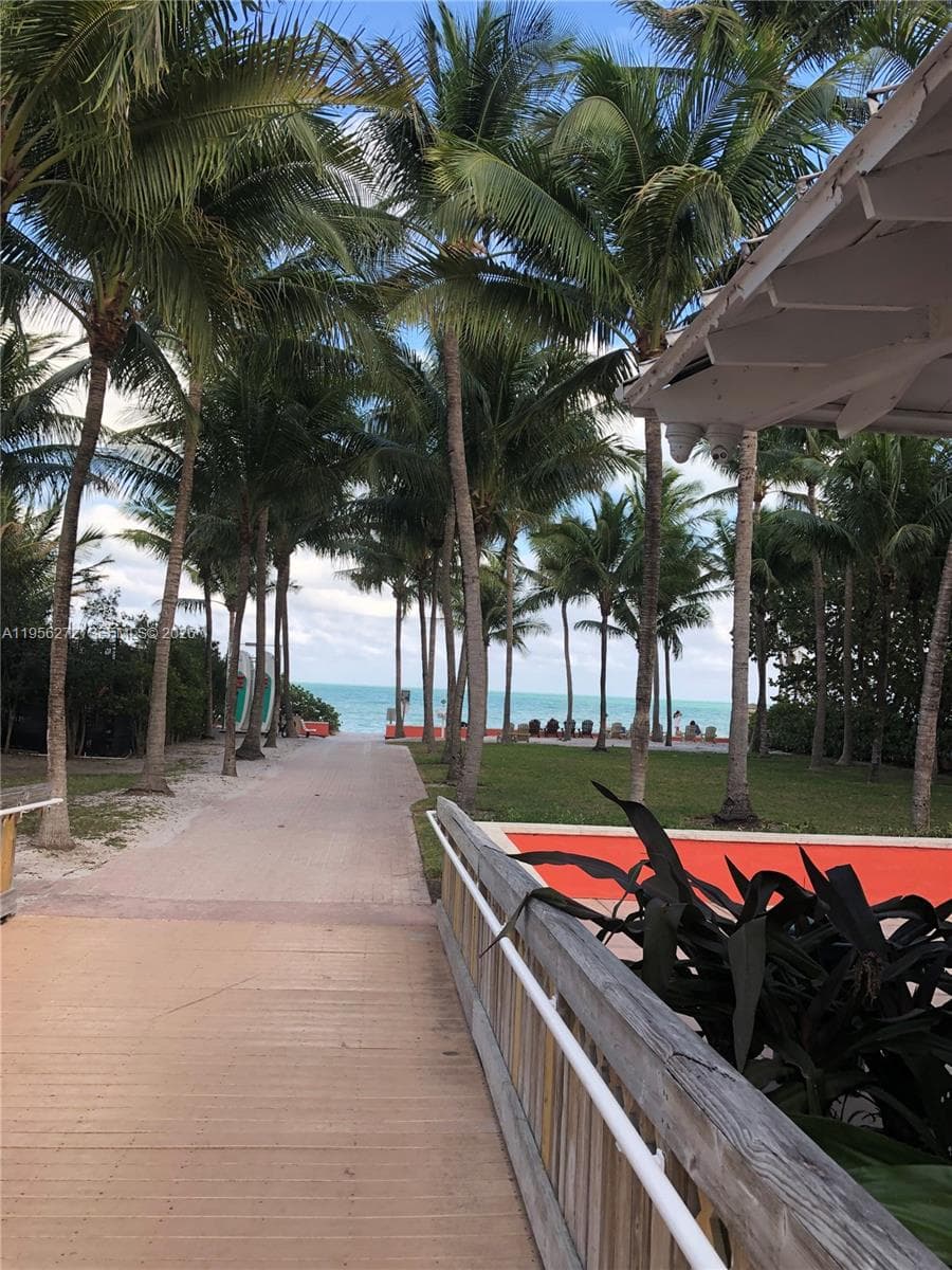 255 Sunrise Dr # 305, Key Biscayne FL 33149 — 46