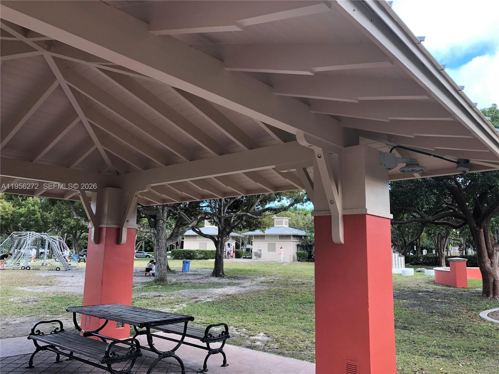 255 Sunrise Dr # 305, Key Biscayne FL 33149 — 32