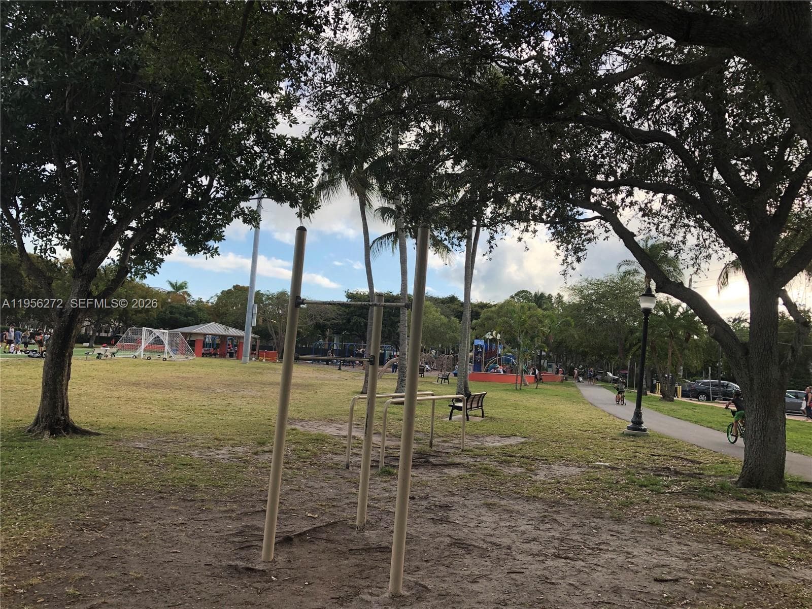 255 Sunrise Dr # 305, Key Biscayne FL 33149 — 37