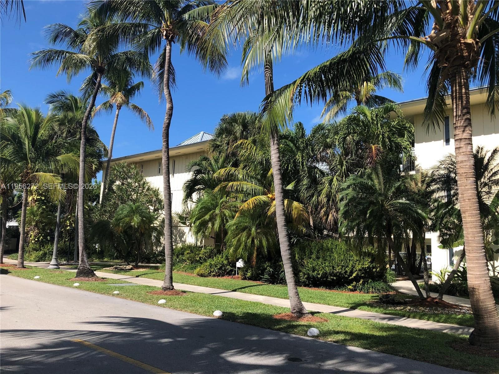 255 Sunrise Dr # 305, Key Biscayne FL 33149 — 4