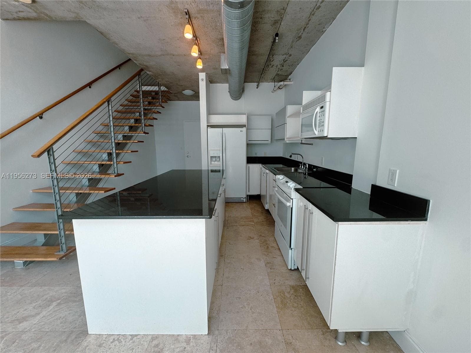 690 SW 1st Ct # 2122, Miami FL 33130 — 8
