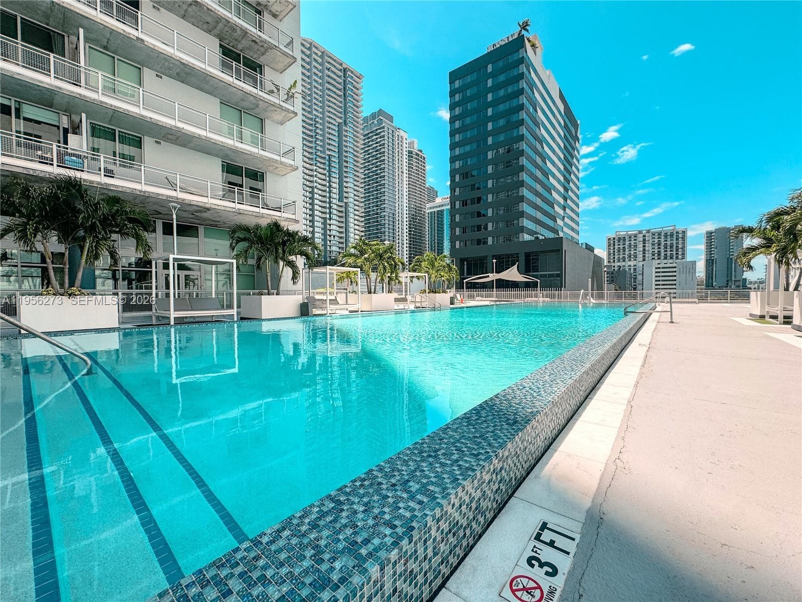690 SW 1st Ct # 2122, Miami FL 33130 — 25