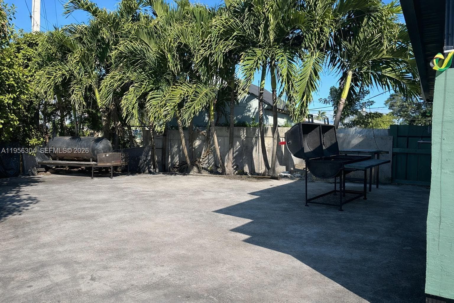21855 S Dixie Hwy, Miami FL 33170 — 2