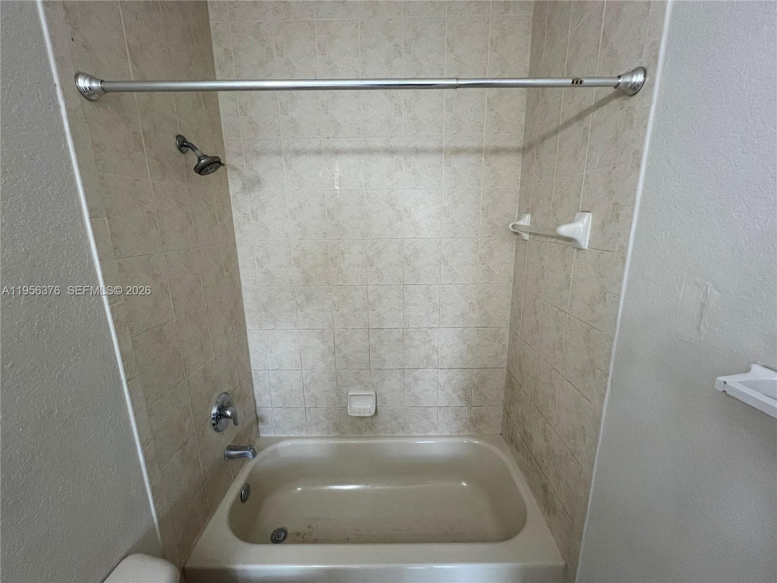 2903 SE 17th Ave # 201, Homestead FL 33035 — 32