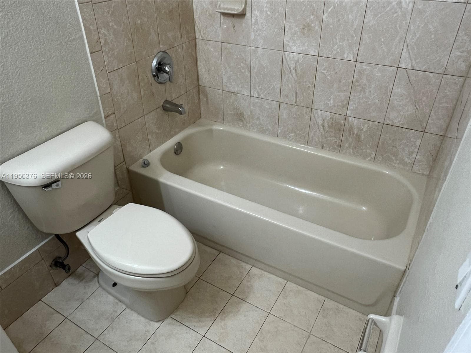 2903 SE 17th Ave # 201, Homestead FL 33035 — 24