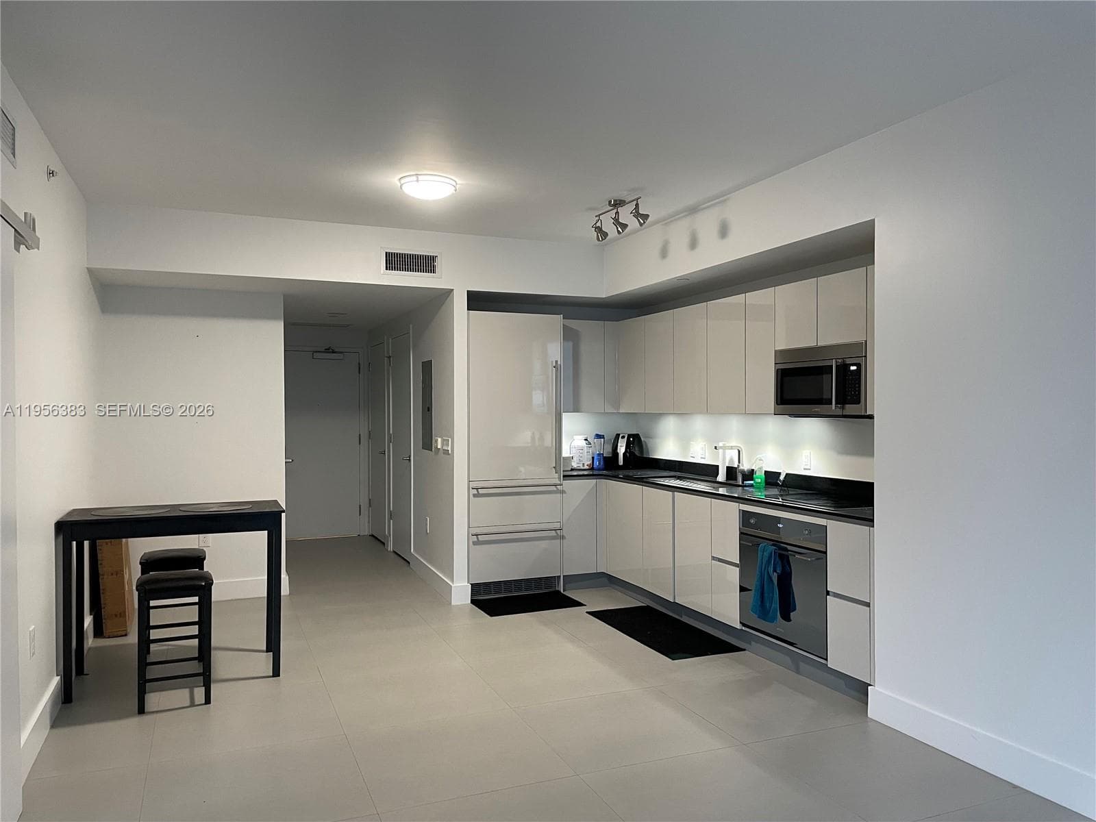 1010 Brickell Ave # 3708, Miami FL 33131 — 6
