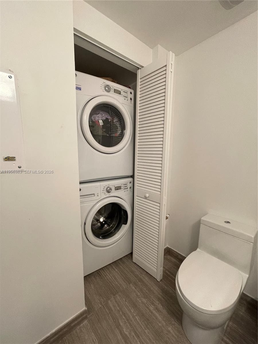 1010 Brickell Ave # 3708, Miami FL 33131 — 16