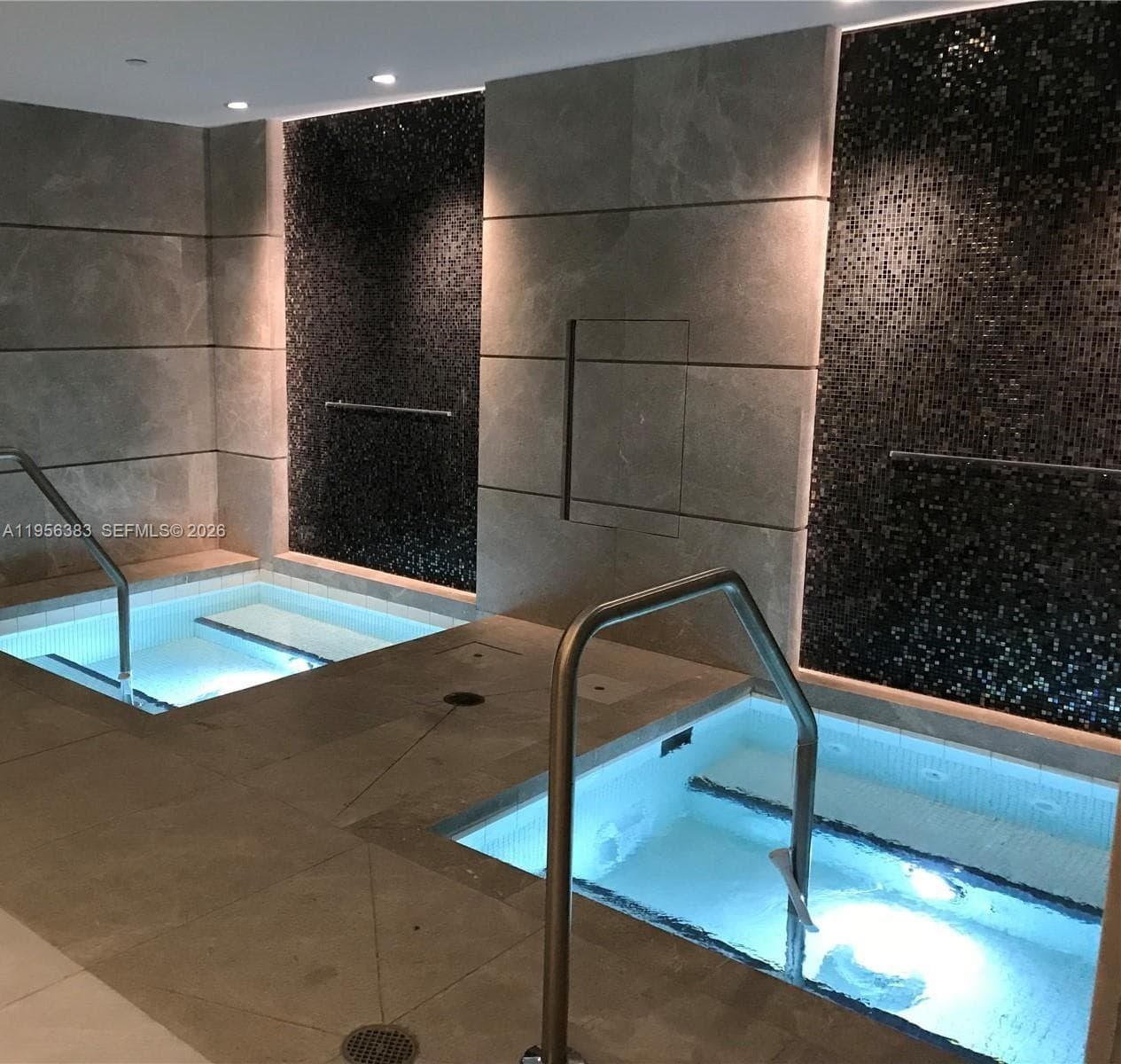 1010 Brickell Ave # 3708, Miami FL 33131 — 32