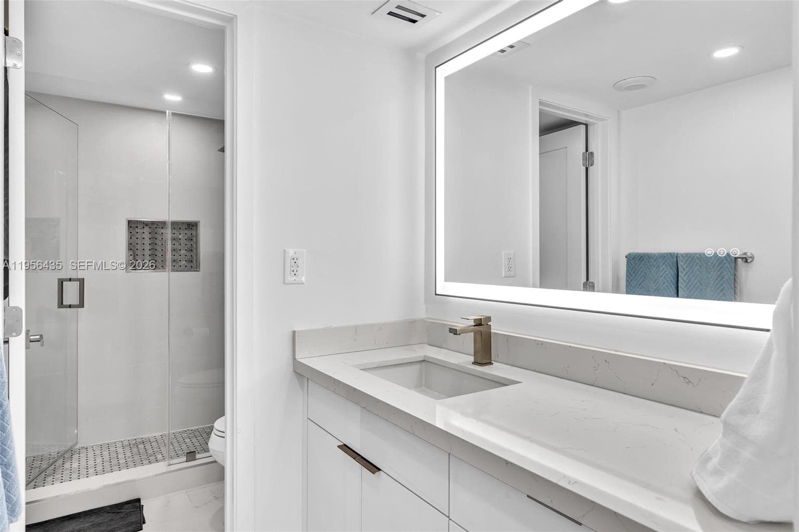 2625 Collins Ave # 1109, Miami Beach FL 33140 — 12