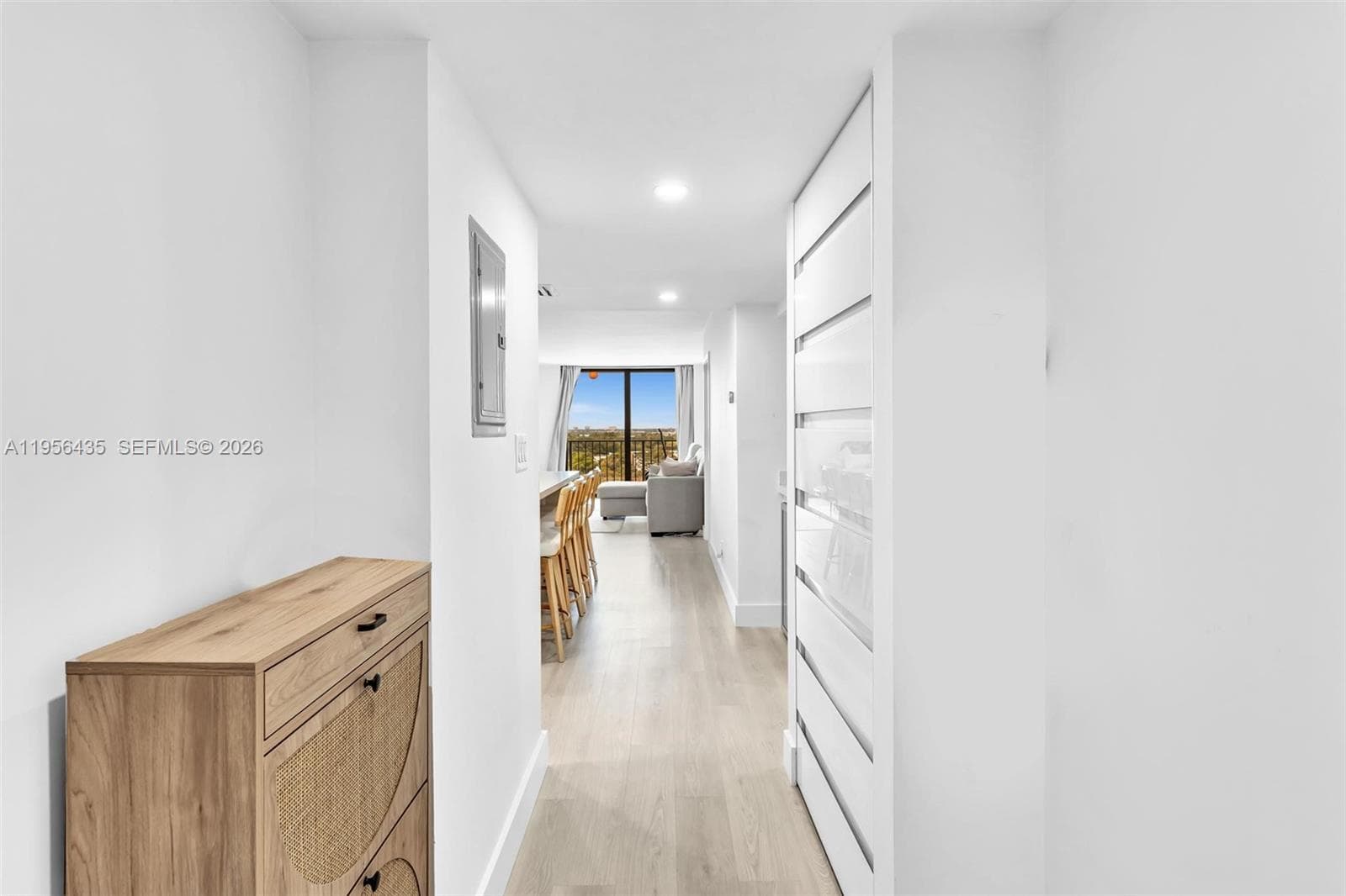 2625 Collins Ave # 1109, Miami Beach FL 33140 — 3