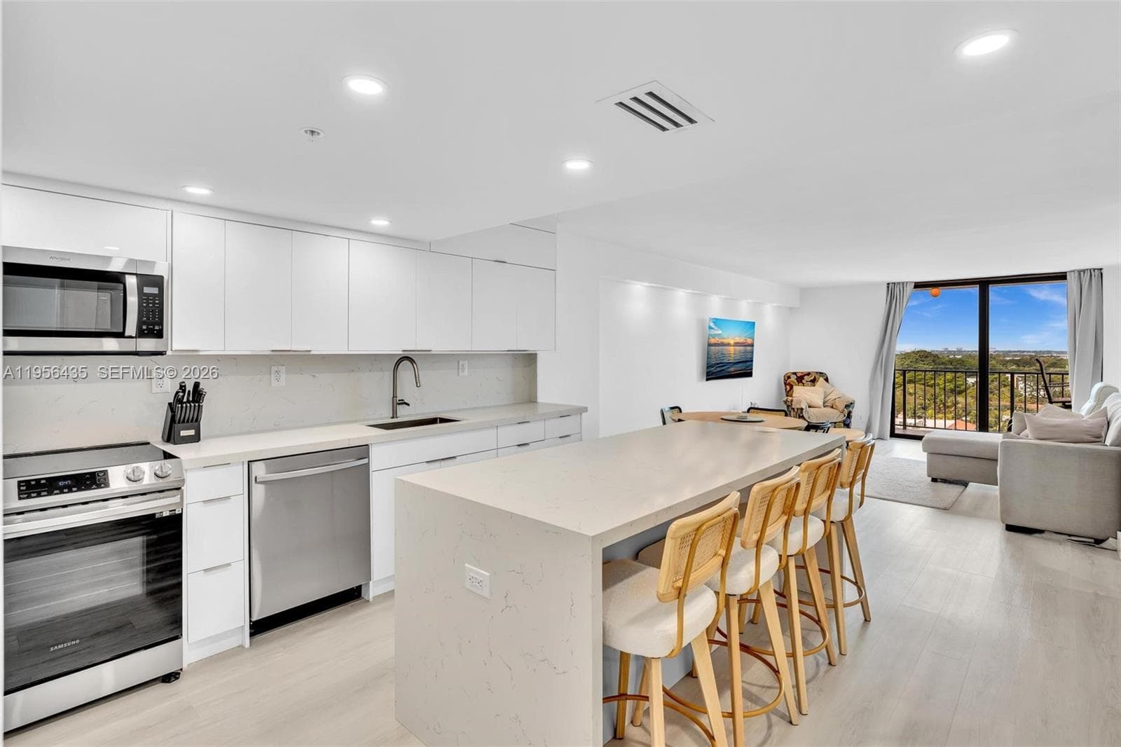 2625 Collins Ave # 1109, Miami Beach FL 33140 — 4