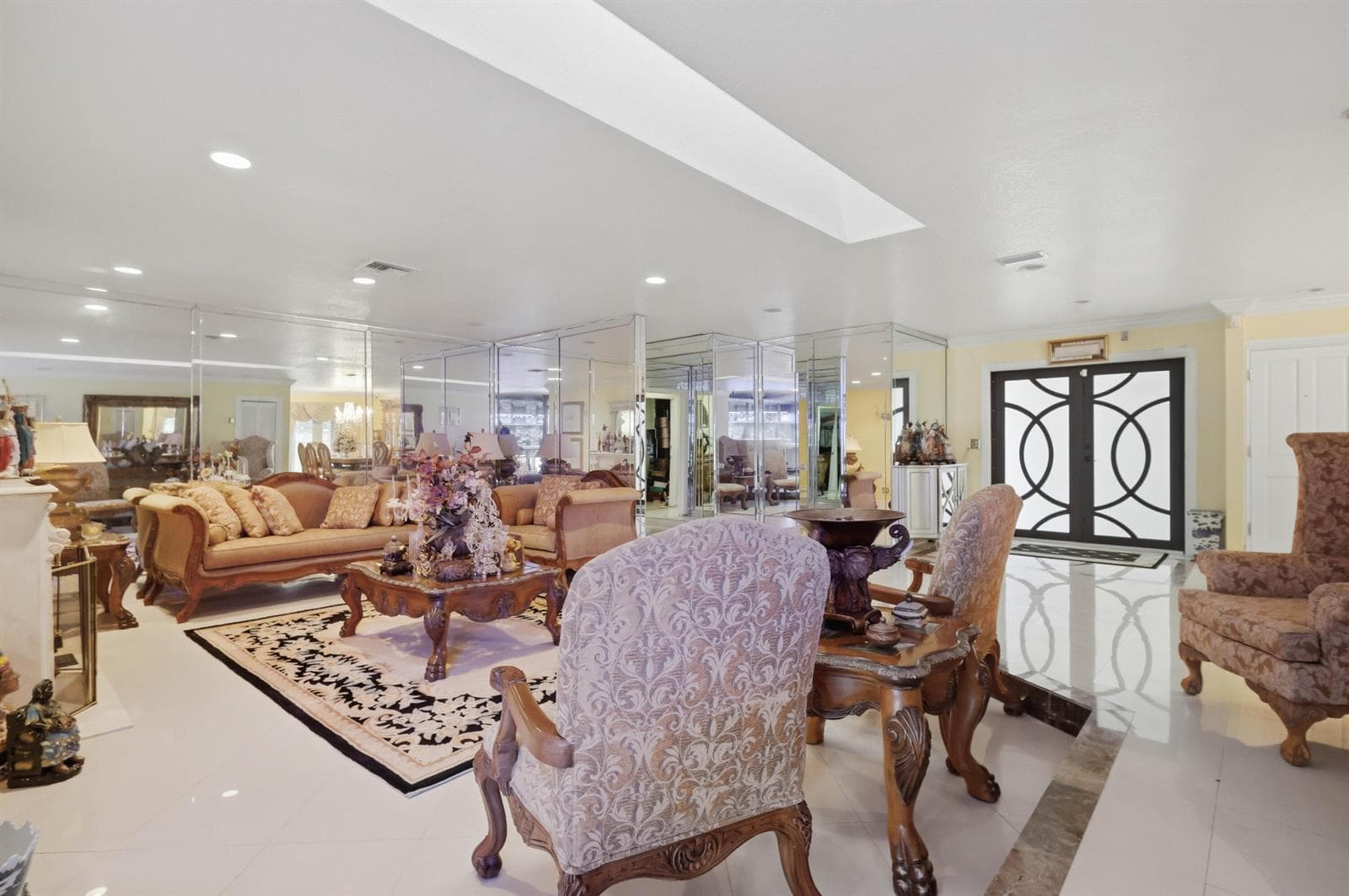 7445 N Augusta Drive, Hialeah FL 33015 — 20