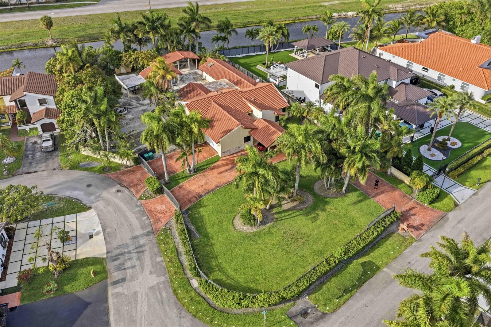 7445 N Augusta Drive, Hialeah FL 33015 — 37