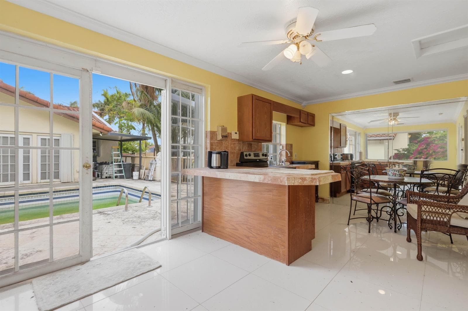 7445 N Augusta Drive, Hialeah FL 33015 — 15