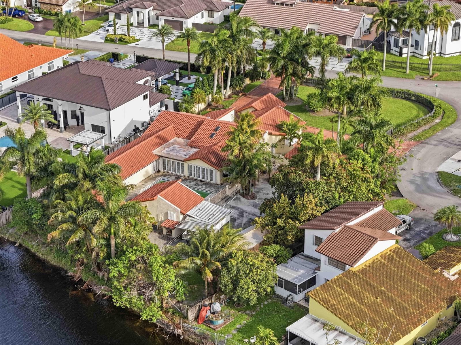 7445 N Augusta Drive, Hialeah FL 33015 — 40