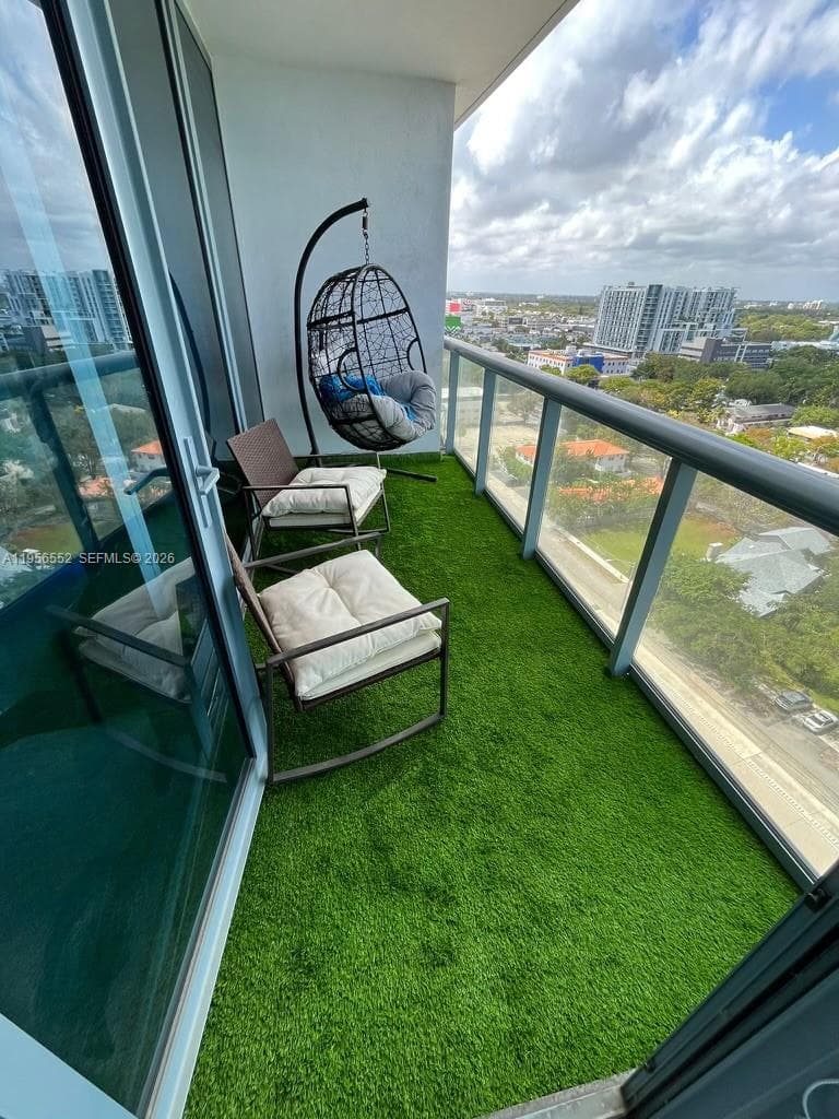 601 NE 36th St # 1305, Miami FL 33137 — 1