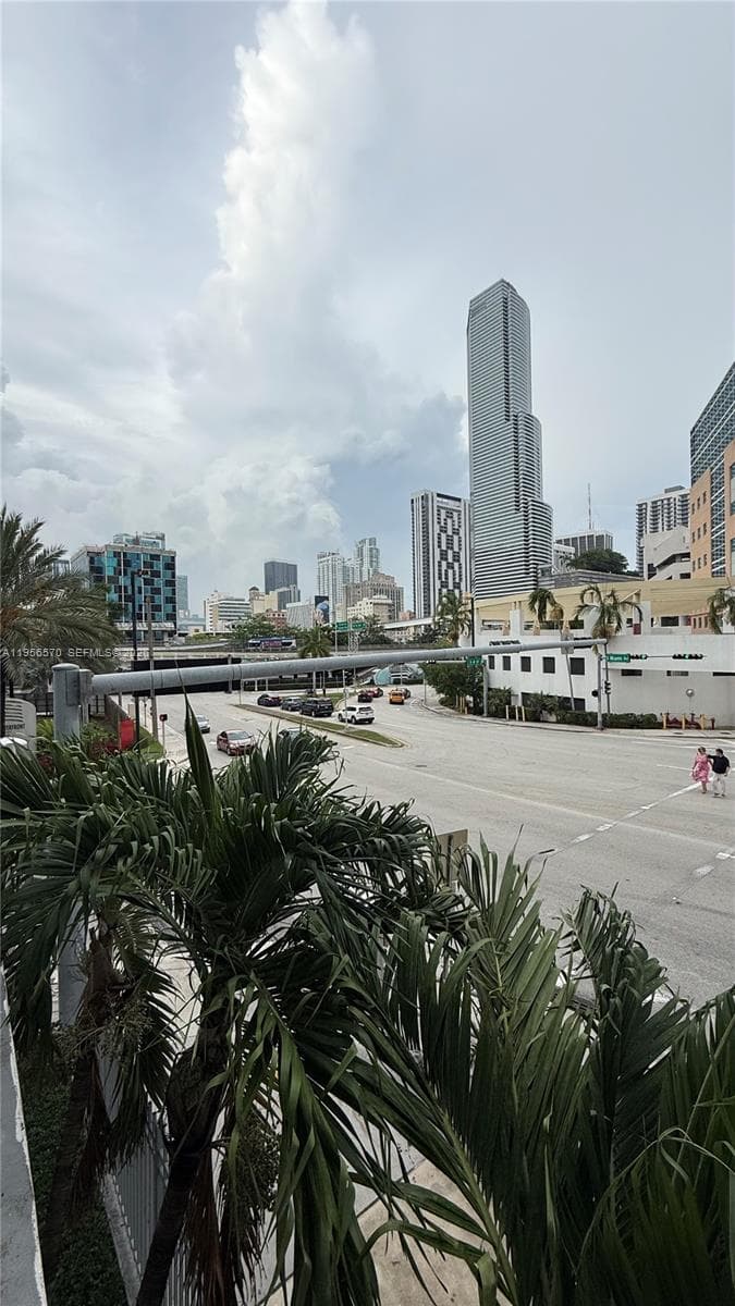 350 S Miami Ave # 302, Miami FL 33130 — 5