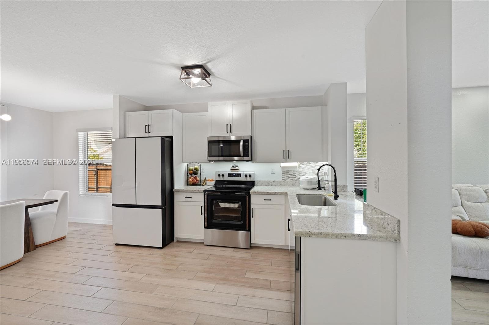 572 NE 6th Pl, Homestead FL 33034 — 26