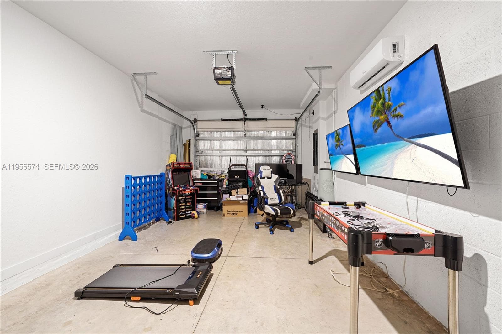 572 NE 6th Pl, Homestead FL 33034 — 38