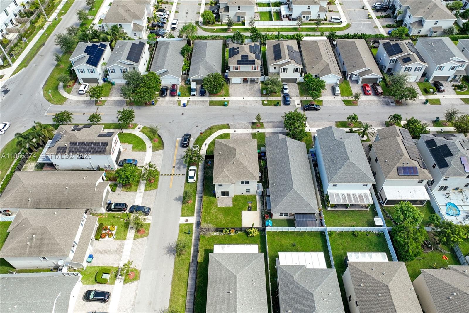 572 NE 6th Pl, Homestead FL 33034 — 50