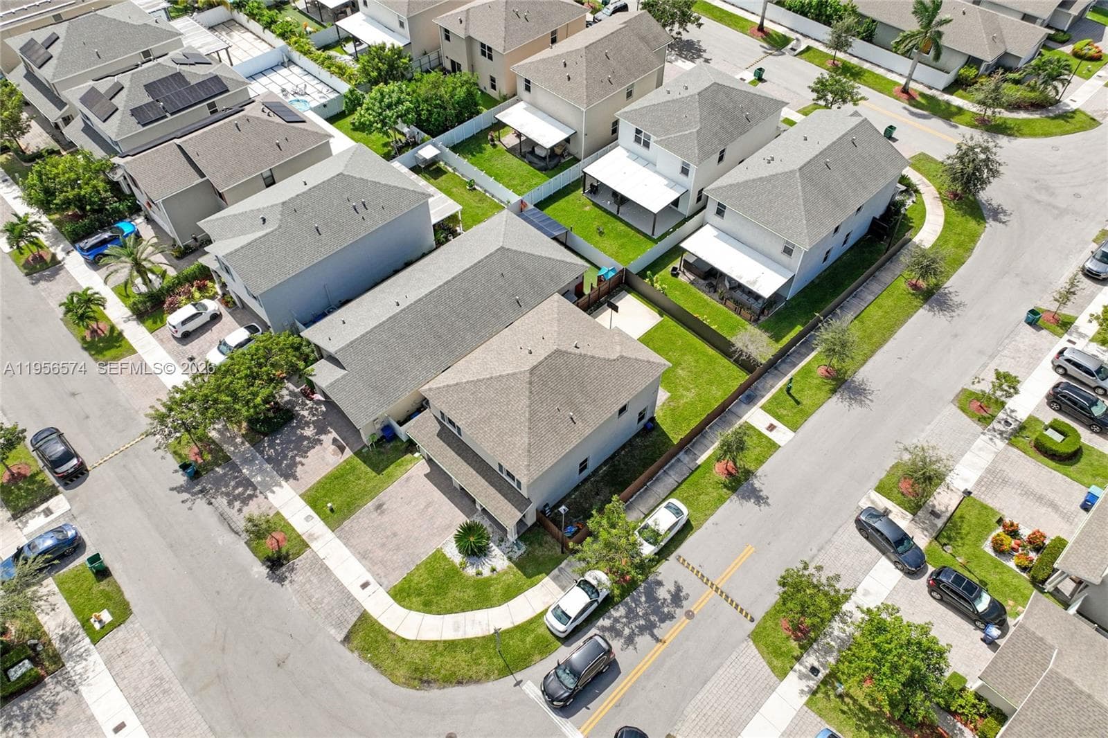 572 NE 6th Pl, Homestead FL 33034 — 44