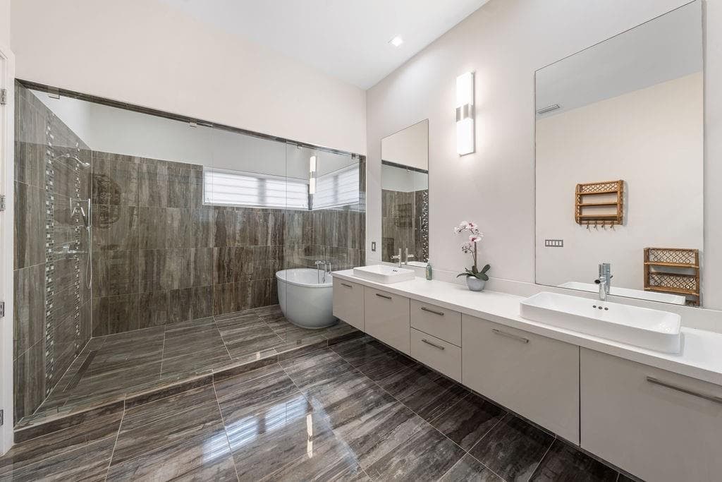 8225 Central Park Boulevard, Doral FL 33166 — 22