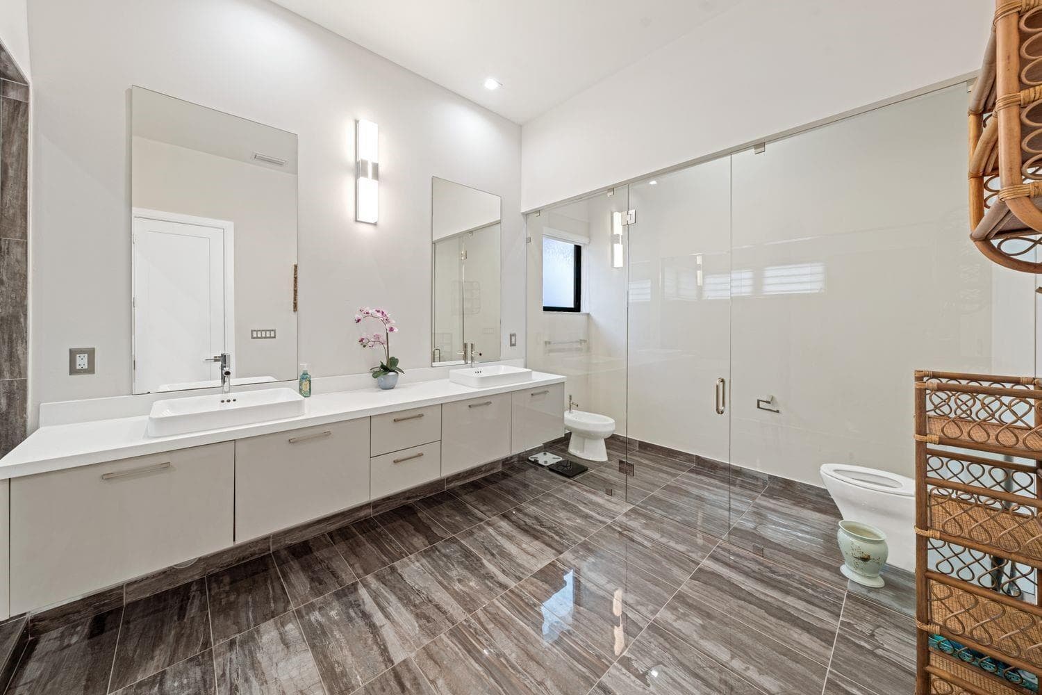 8225 Central Park Boulevard, Doral FL 33166 — 25