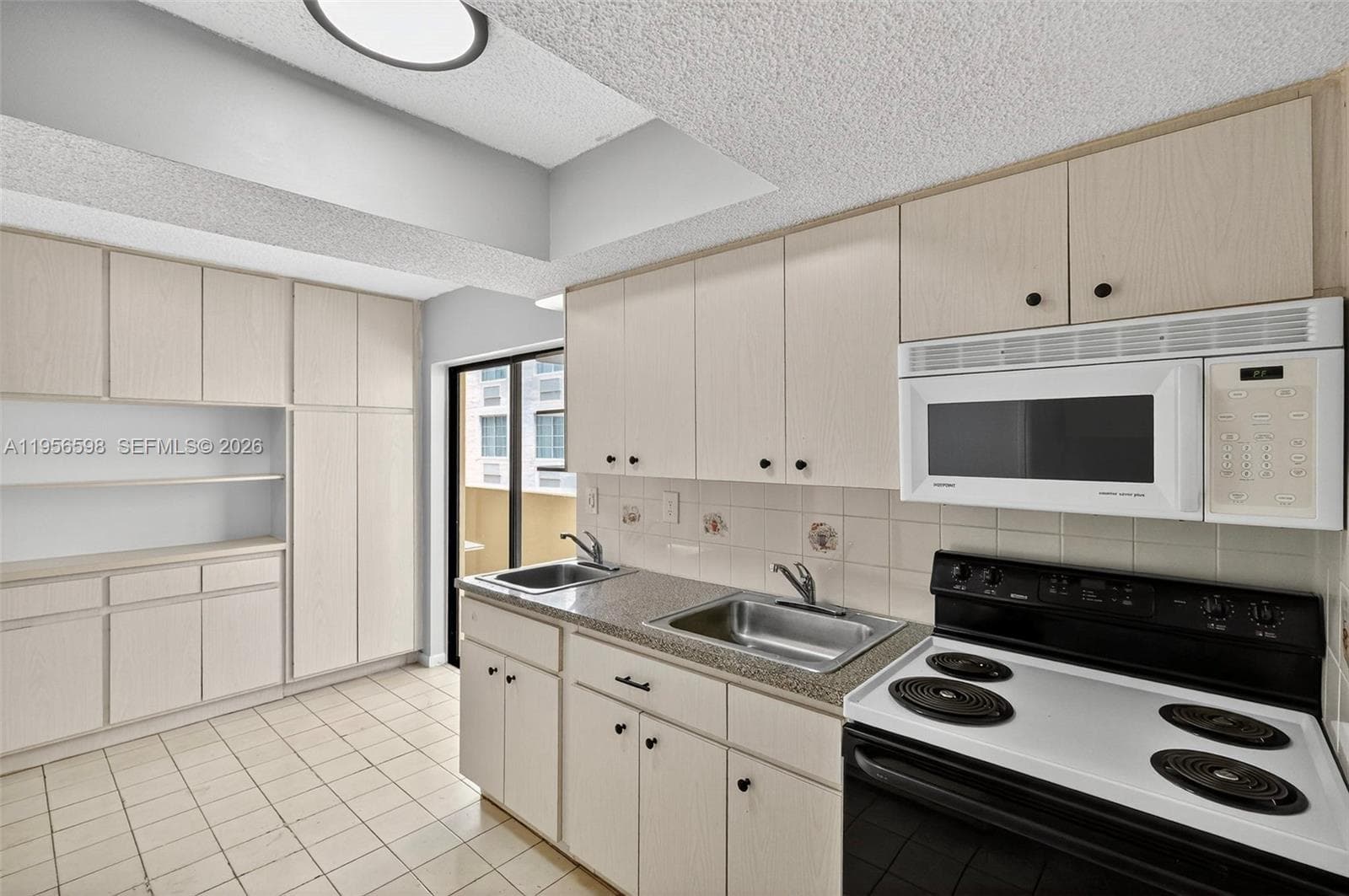 2924 Collins Avenue # 501, Miami Beach FL 33140 — 13