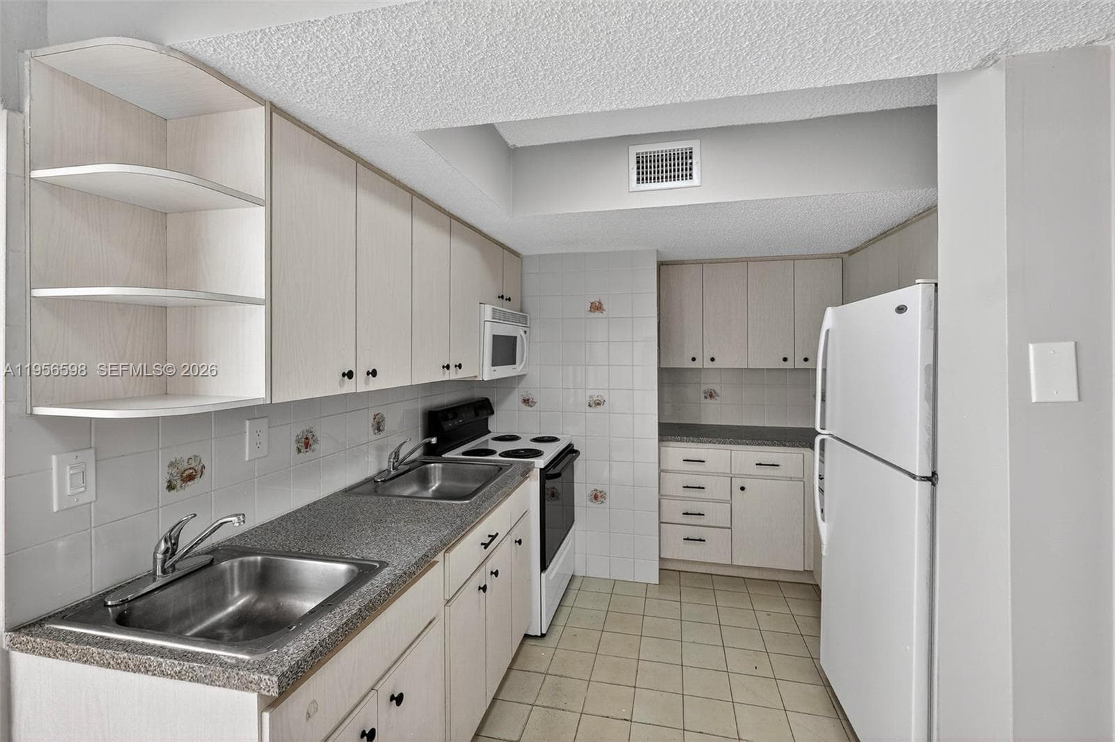 2924 Collins Avenue # 501, Miami Beach FL 33140 — 12