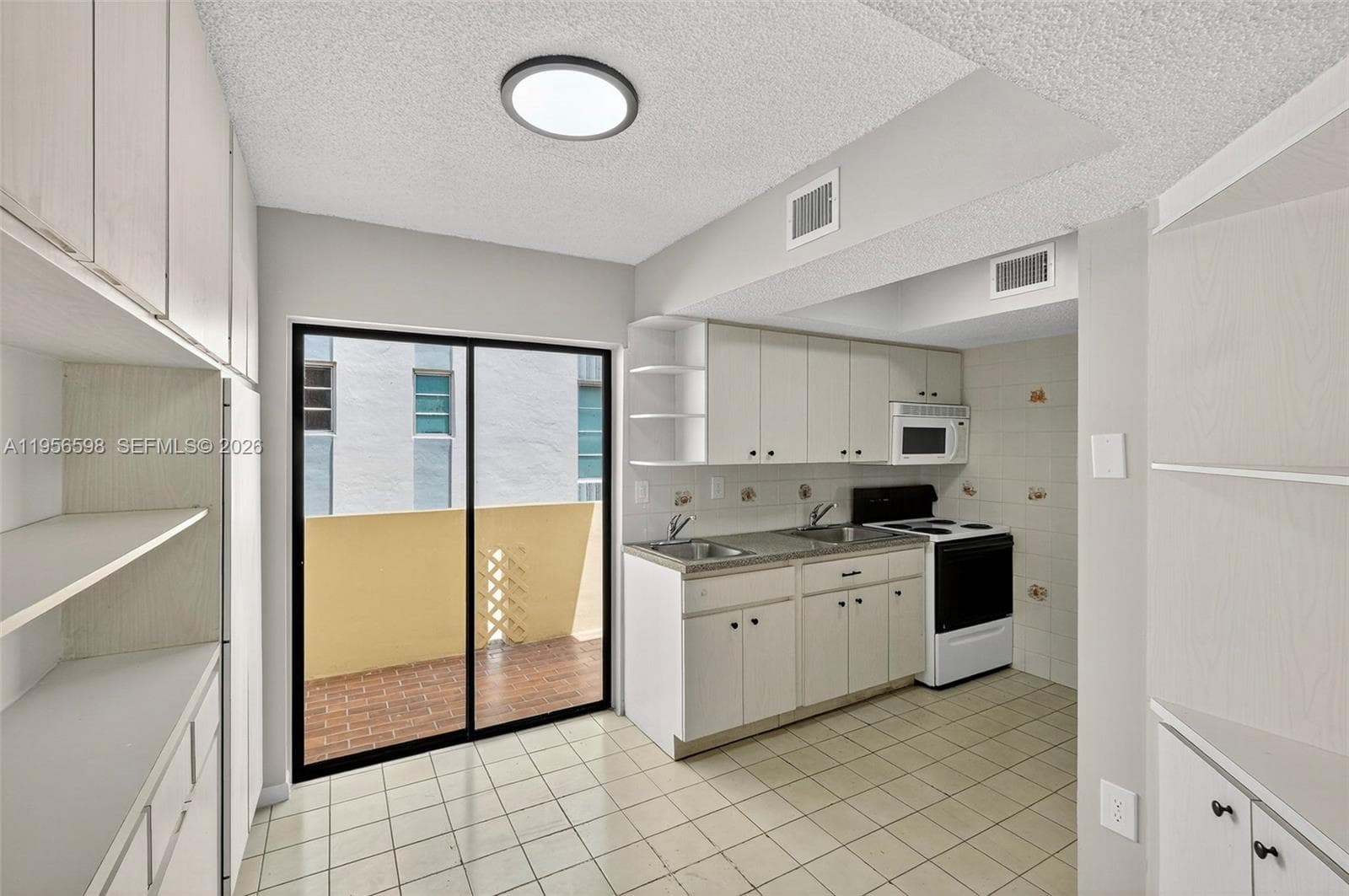 2924 Collins Avenue # 501, Miami Beach FL 33140 — 14