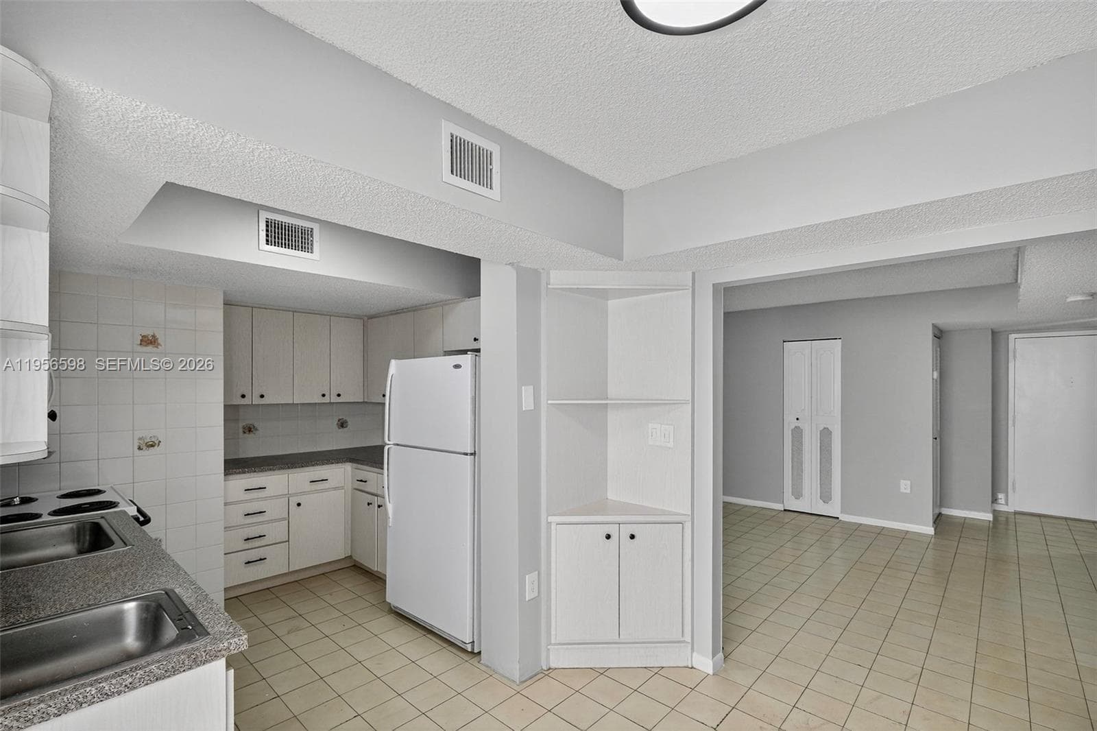 2924 Collins Avenue # 501, Miami Beach FL 33140 — 11