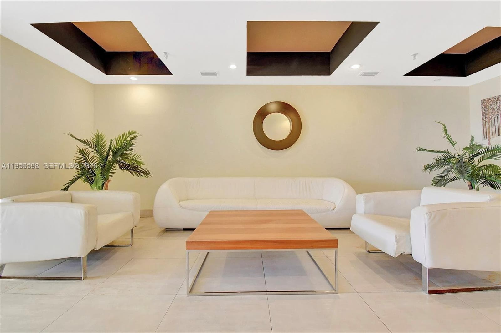 2924 Collins Avenue # 501, Miami Beach FL 33140 — 29