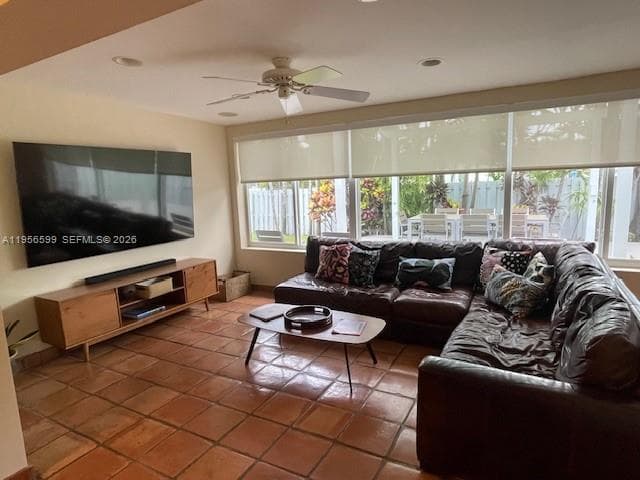 1110 Redbird Ave, Miami Springs FL 33166 — 14