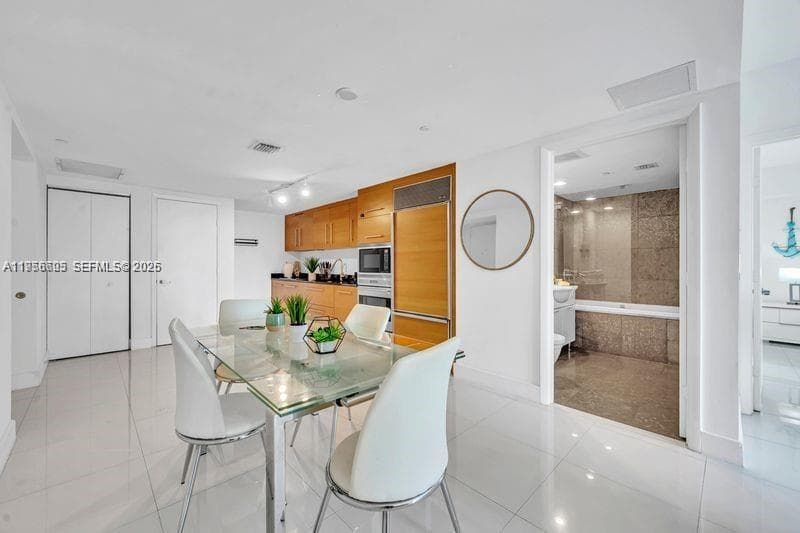 485 Brickell Ave # 1711, Miami FL 33131 — 11