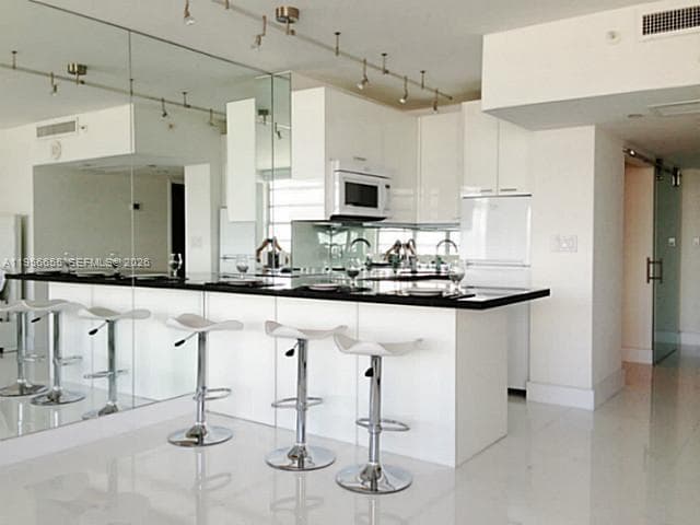 100 Lincoln Rd # 1112, Miami Beach FL 33139 — 2