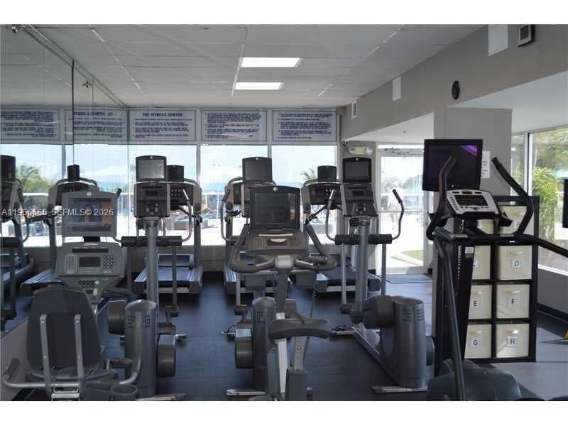 100 Lincoln Rd # 1112, Miami Beach FL 33139 — 32