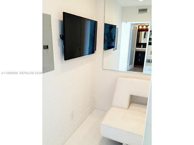 100 Lincoln Rd # 1112, Miami Beach FL 33139 — 20