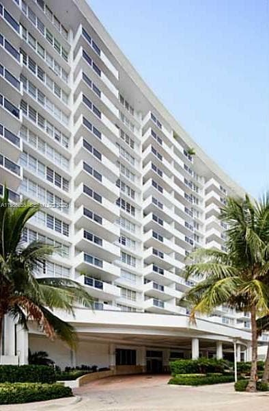 100 Lincoln Rd # 1112, Miami Beach FL 33139 — 34